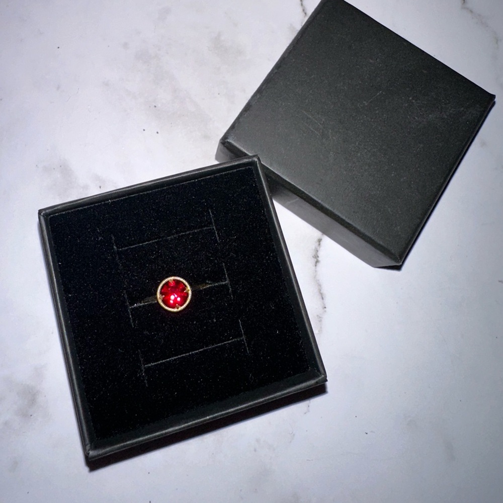 10K SWAROVSKI CRYSTAL JULY BIRTHSTONE RING